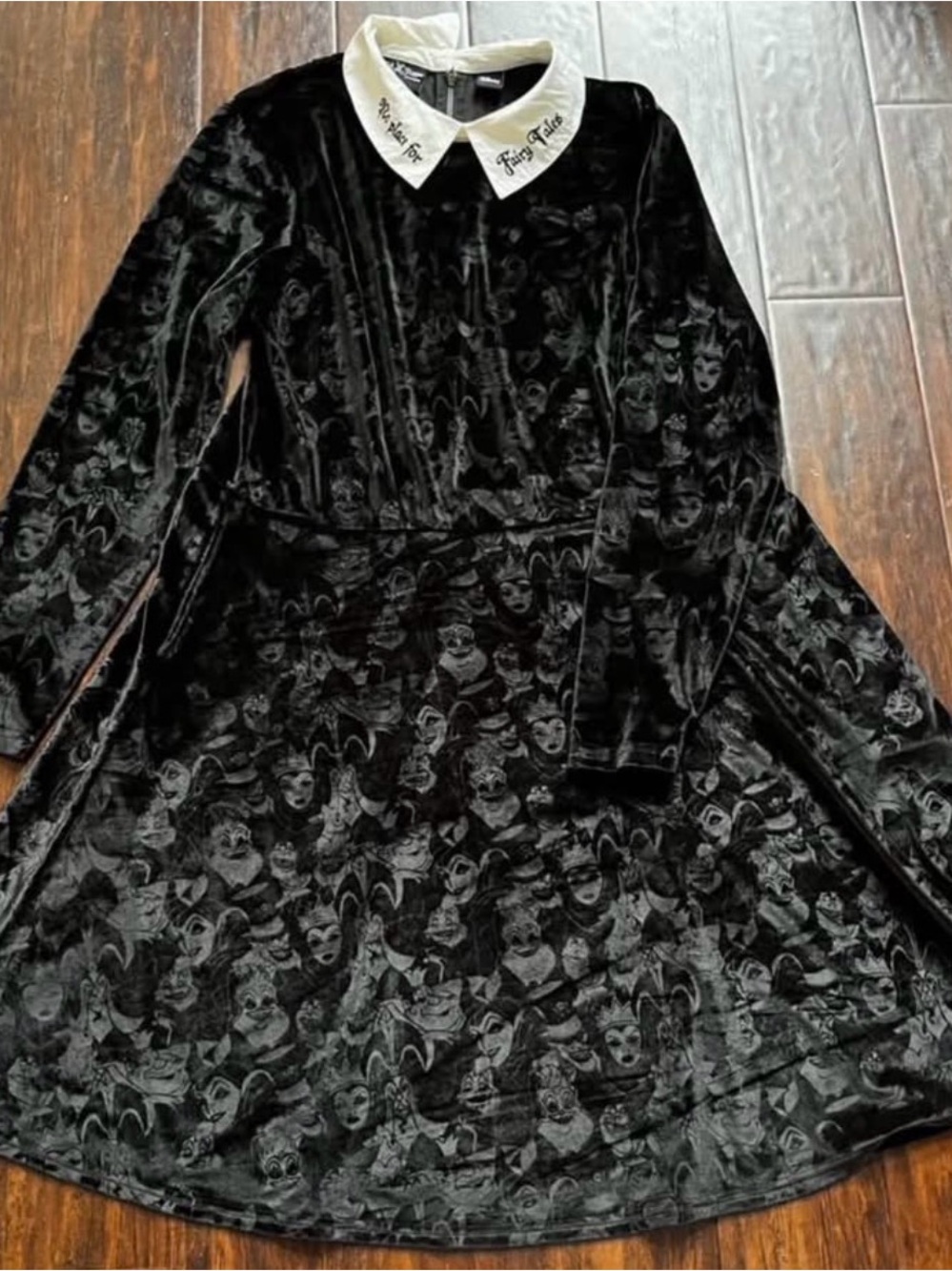 Disney Loungefly Stitch Shoppe Disney Villains Embossed Print Kiana Dress size 1